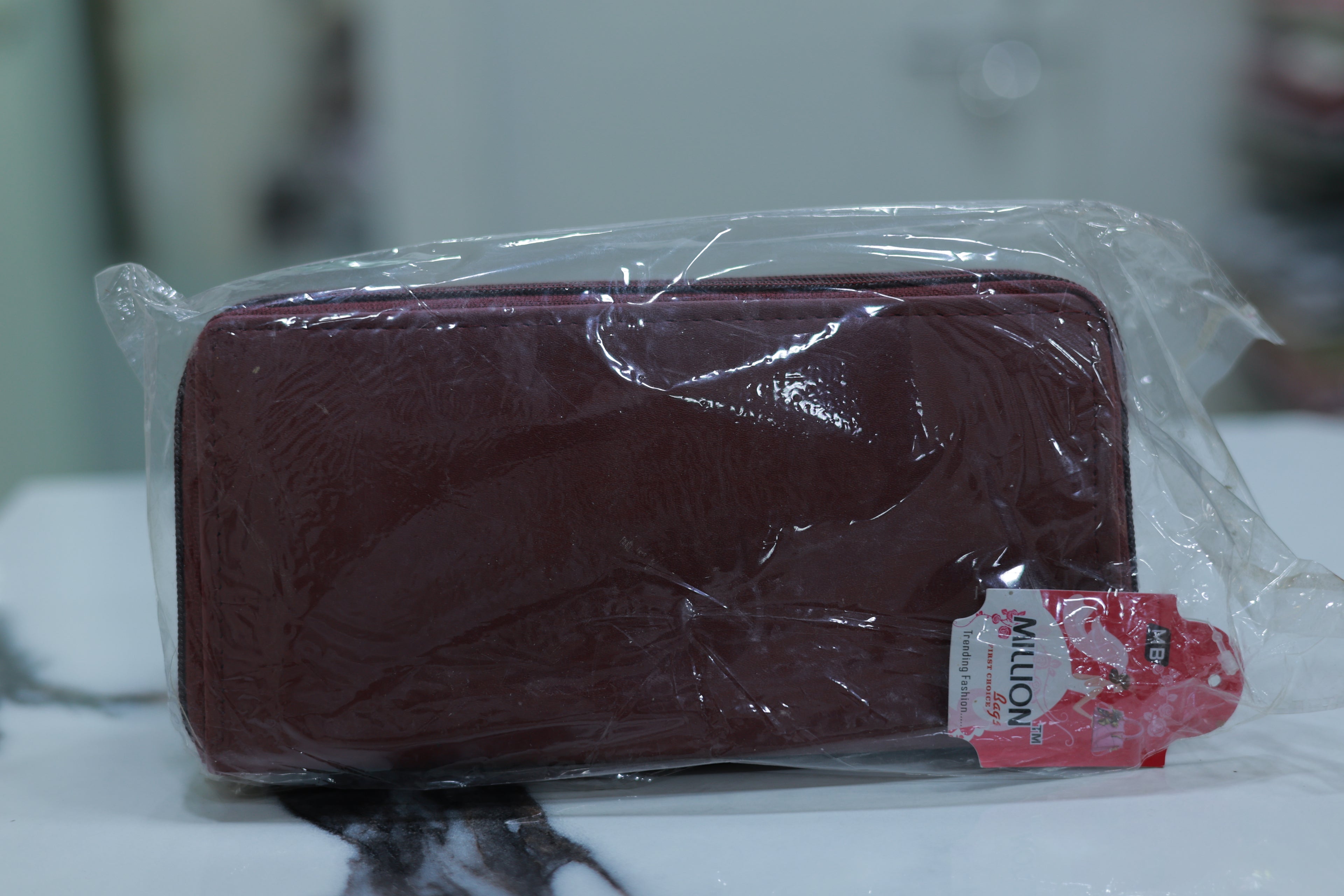 Take a quick look to this hand bag