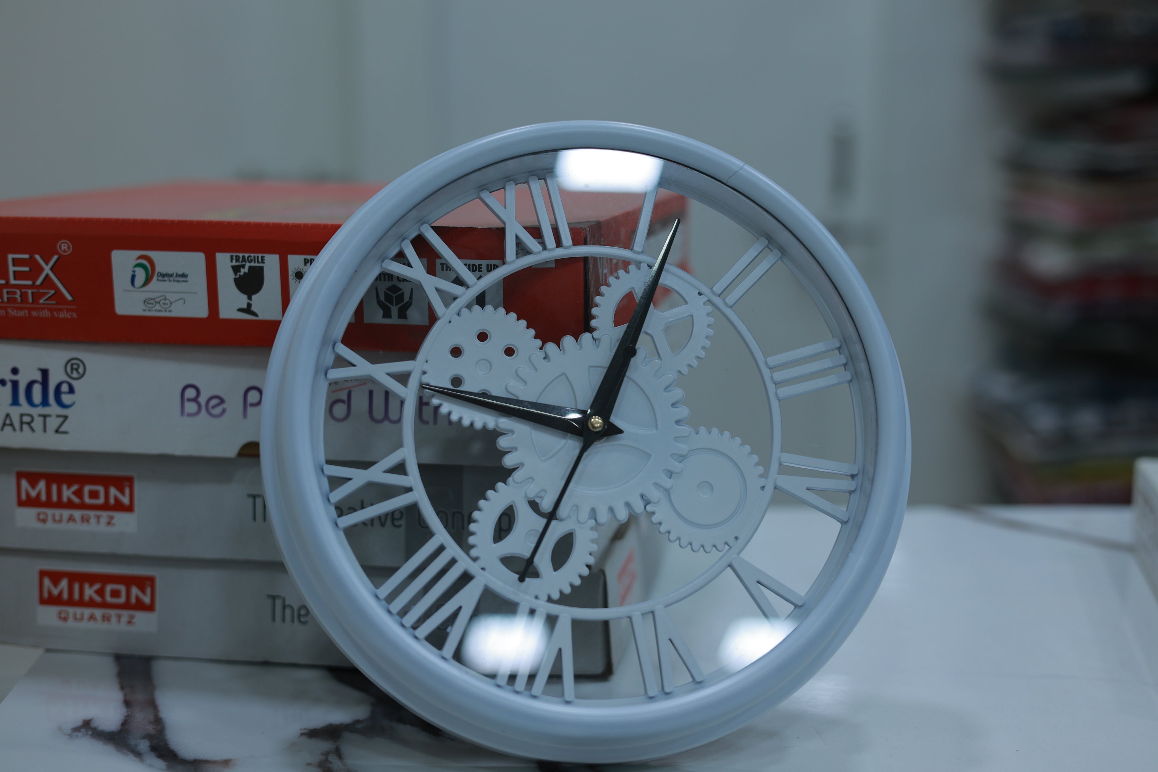 WHITE WALL CLOCK