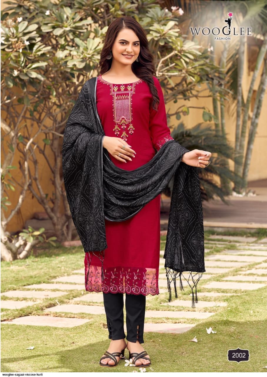 RED Kurti with best black stole