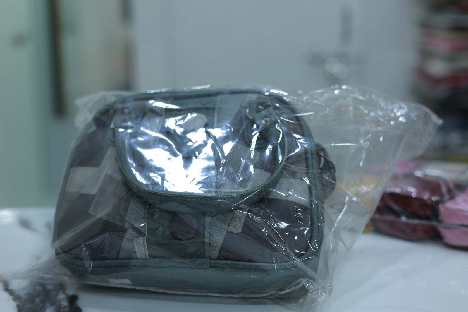 purse grinish colour